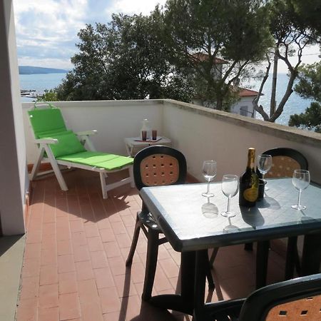 Bellavista Beachfront Apartments Quercianella Bagian luar foto