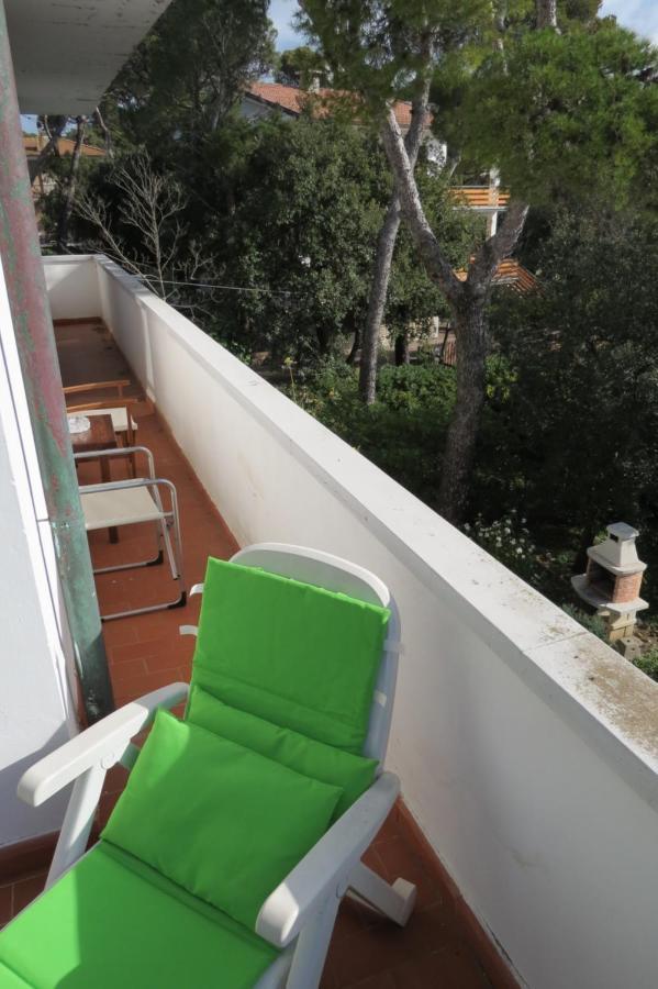 Bellavista Beachfront Apartments Quercianella Bagian luar foto