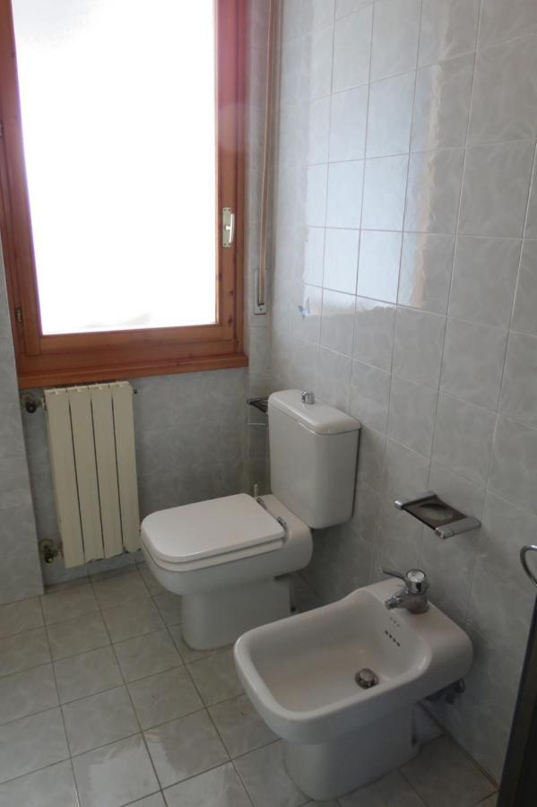 Bellavista Beachfront Apartments Quercianella Bagian luar foto