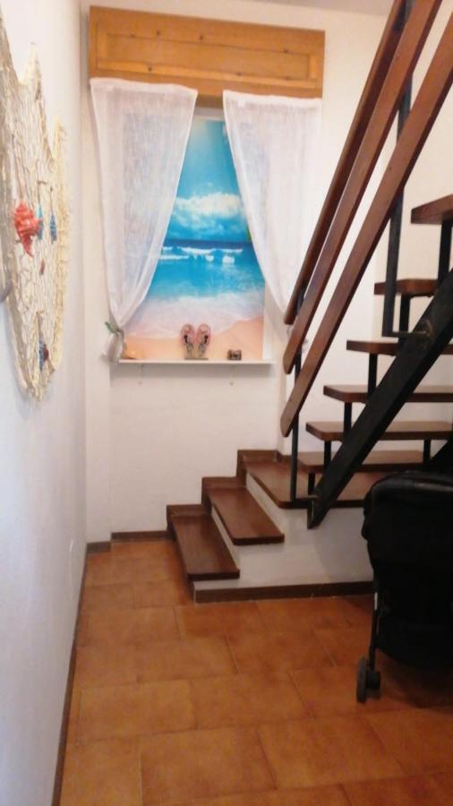 Bellavista Beachfront Apartments Quercianella Bagian luar foto